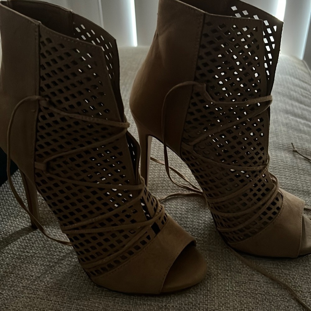 Beige/Camel lace up heels size 7.5 (wore once)